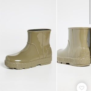 UGG Rainboats (Never Worn)